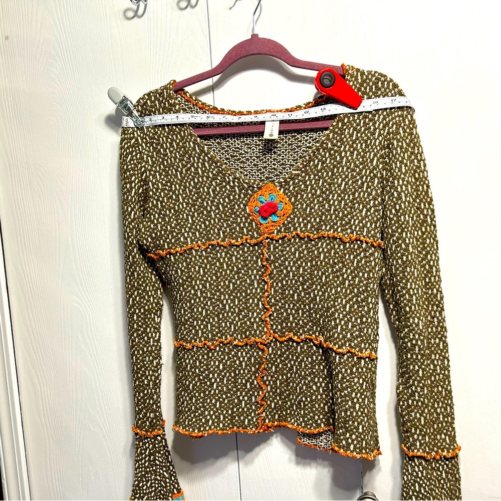 Ladies brown knit sweater